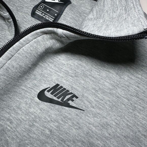 Nike Tech Fleece Windrunner Jacket Womens M Gray Full Zip EUC CW4296-063 - Picture 3 of 13